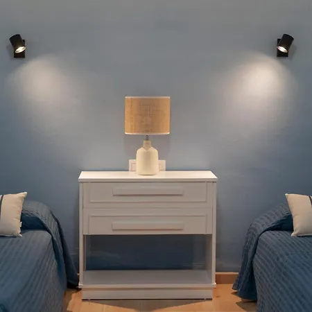 Spacious Apartment Near The Main Beach Apartment *